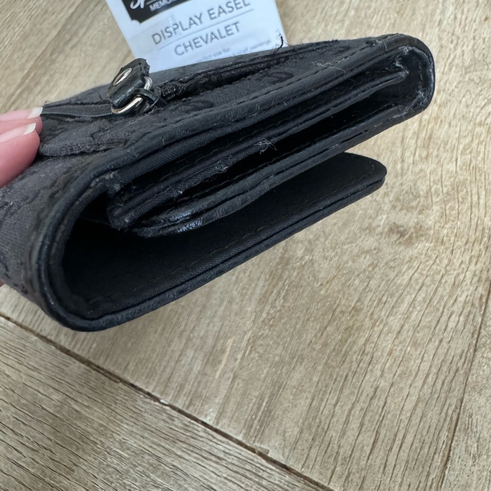 Etienne Aigner wallet - Picture 10 of 14